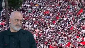 “Shëndet më bëhen sharjet e mallkimet tuaja”/ Mijëra qytetarë të revoltuar mbushin sheshet, Rama ka kohë për ironi