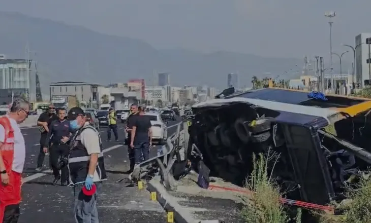“Shoferi lëvizte në mënyrë të paqëndrueshme, gjithçka ndodhi brenda sekondash”, pasagjerja rrëfen momentet e tmerrit në autobus: Njerëzit ishin të gjakosur dhe bërtisnin