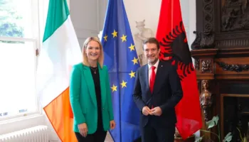 “Shqipëria hap së shpejti ambasadën e saj në Dublin”, ministri Hoxha pritet nga homologia e Irlandës