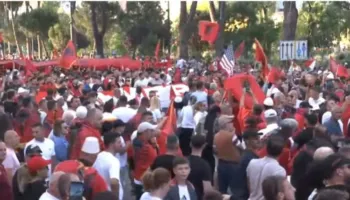 Shqiptaria në këmbë kundër tij, shkallon Rama, sulmon shqiptarët e Kosovës dhe maqedonisë: Ushtarë të…