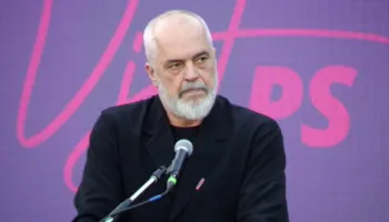 “Si mund të transformohet një protestë lokale në spektakël ndërkombëtar?” Rama mediave të huaja: Sot 2 mijë pjesëmarrës, në kulmin e saj nuk i kaloi 8 mijë