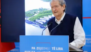 “Skandal me hotelin Zig-Zag”, Berisha: Isa Aliu përfitoi tokën në Vuno, por në kadastër nuk figuron shitësi