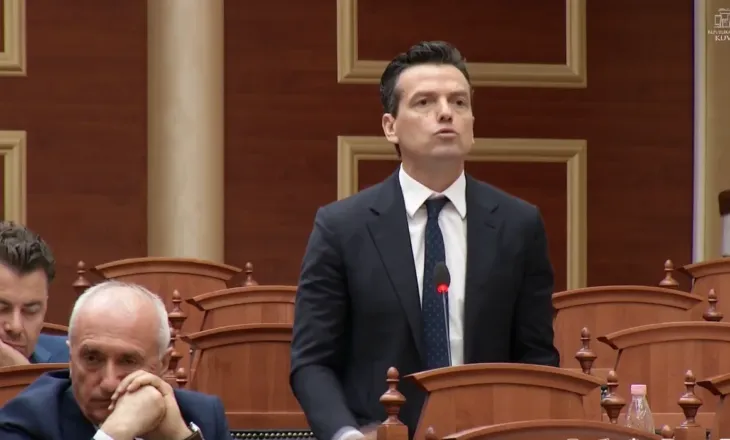 “S’ke turp?”, përplasje e ashpër në Kuvend mes Shehajt dhe nënkryetares Klodiana Spahiu