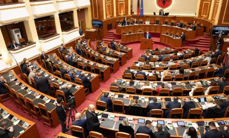 Sot Kuvend/ 6 interpelanca në rend dite, opozita kërkon shpjegime nga Rama për emigrimin e qytetarëve dhe…