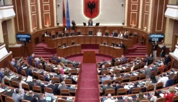 Sot Kuvend/ Ministri Hoxha flet për procesin e integrimit, pritet miratimi i amnistisë penale! Në diskutim edhe…