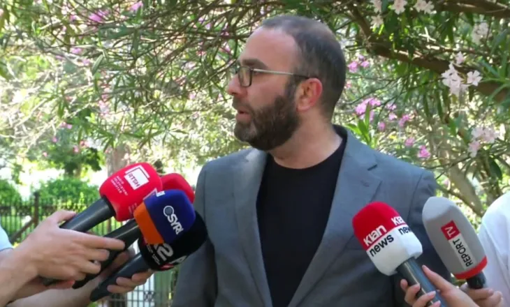 “Sot seanca drejtohej me SMS”/ Bardhi sulmon Peleshin dhe Ballën pas kaosit në Kuvend