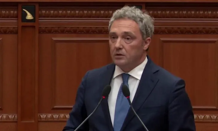 Spahia kritika në Kuvend për urdhrin e Ministrisë së Shëndetësisë, kërkon sqarime për terapinë hormonale për transgjinorët