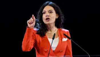 Spiropali flet për “shqiptarin e ri”: Kombi e ka kërkuar me shekuj, por vetëm sot ka guximin