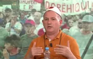 “Starmer dha dorëheqjen, Rama, thotë s’jam i përlyer”/ Revolta qytetare, aktivisti: Sot mbaron afati, do të ketë…