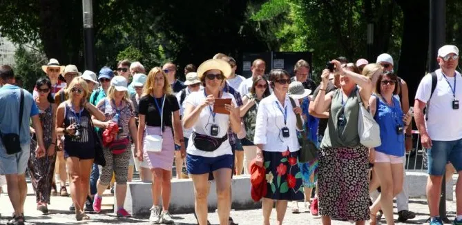 Statistikat e turizmit, fluksi i hyrjeve në Shqipëri rritet me 12,2% gjatë muajit maj 2026