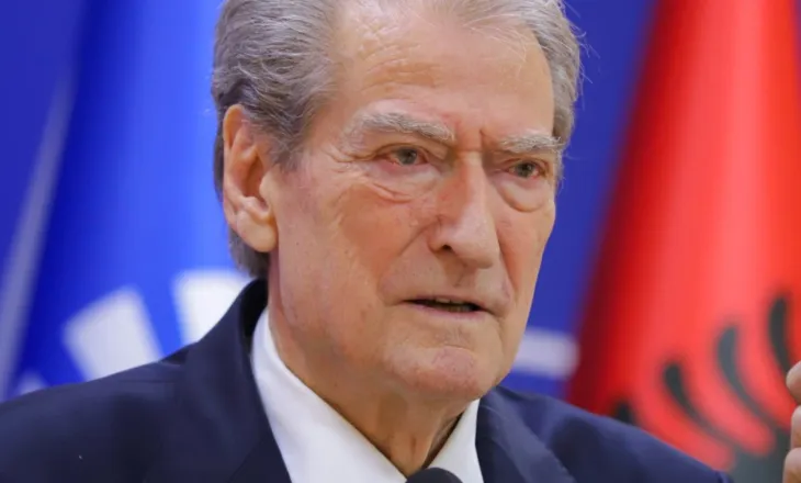 Studentëve po u bëhet presion/ Berisha: Demokratët do të dalin si qytetarë, jo me flamuj partie