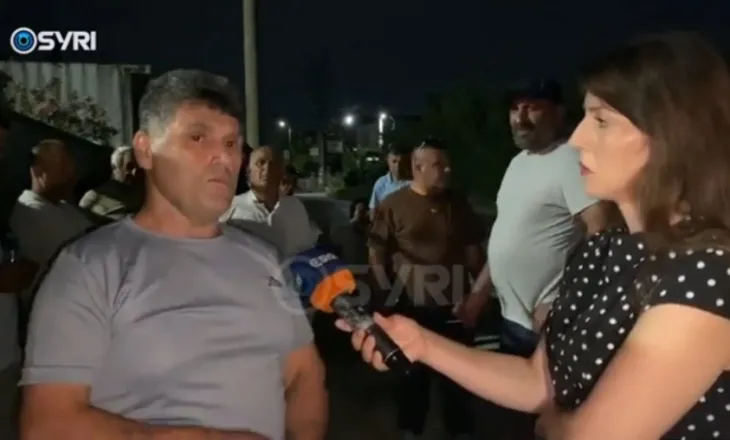 SYRI TV/ Banorët e Sukthit në protestë për rrugën: Prej 30 vitesh asnjë investim në zonë