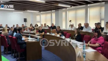 SYRI TV/ Debate për skemën e menaxhimit të mbetjeve në Lezhë, PD kundër gjobave të bashkisë