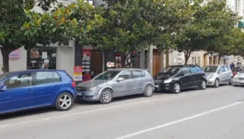 SYRI TV/ Parkimi në rrugët e Durrësit bëhen me pagesë, ja tarifat