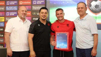 Taulant Xhaka jep përshtypjet pasi u bë trajner me licencë UEFA A