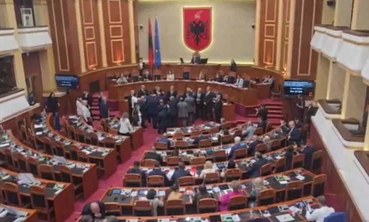 Të enjten javë e gjelbër, PD kërkon seancë parlamentare: Mocion me debat për kërkesat e protestuesve dhe raportin e PE