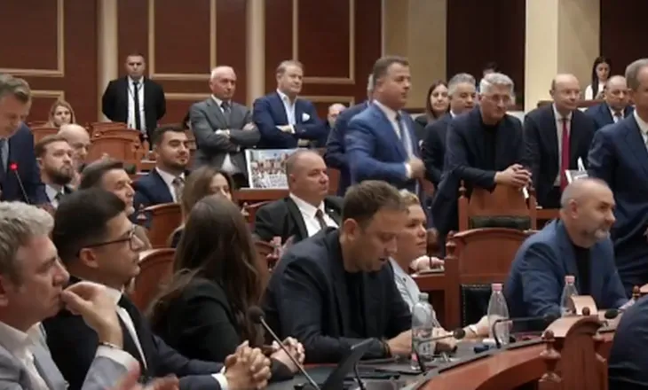 ‘Të shkarkojmë të gjithë Ramën’! Balla-Berishës: Shko po ta mbajti në tubim