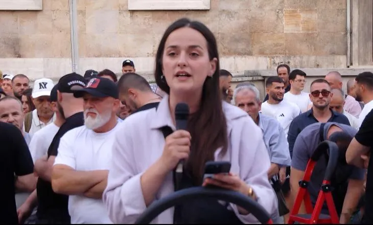 “Të shtunën protestë kombëtare”/ Paralajmërojnë qytetarët: Nesër më shumë, të gjitha qytetet bashkohen në Tiranë