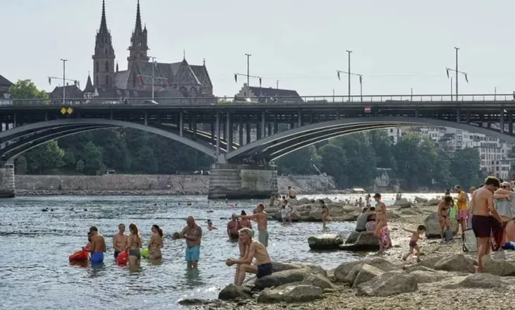 Temperaturat e larta alarmojnë Evropën, pjesa më e madhe e kontinentit po përballet me valë të të nxehtit ekstrem
