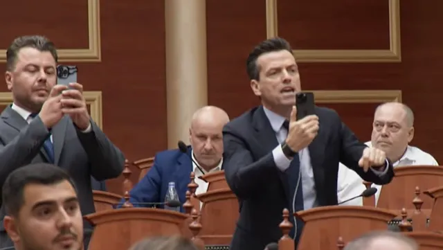 Tensione në Kuvend/ “Jep dorëheqjen tani”, Shehaj me tone të ashpra ndaj Ramës, Peleshi e përjashton nga seanca