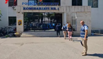 Tensionet para Kuvendit/ Avokati i Popullit: Policia ka goditur protestuesit