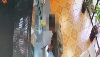 Tentoi të grabiste një pikë transfertash parash me armë lodër, arrestohet 23-vjeçari