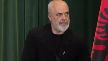 “Teoria; ndalu ti se jemi ne, nuk funksionon me mua”/ Rama përballet ‘sy m’sy’: Thërrasin në kor ‘Edi Rama të qr…’