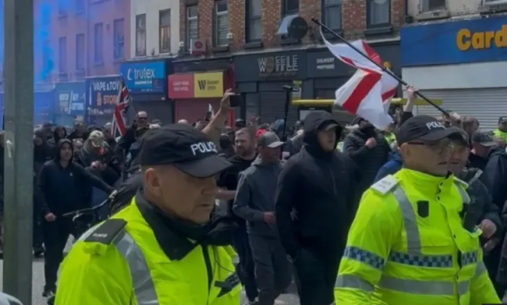 Tetë të arrestuar gjatë marshimit kundër emigracionit në Liverpool