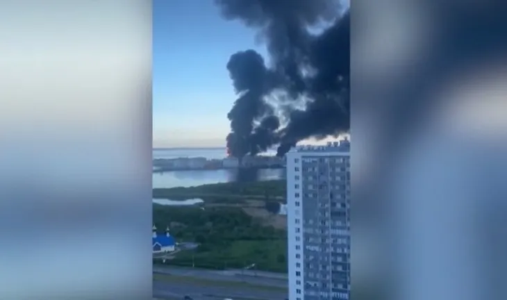 ‘Thellë në territorin armik’: Sulm ndaj qytetit të lindjes së Putinit në një moment retorike të ashpërsuar
