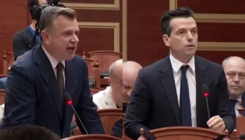 “Ti s’ke hallin e protestës, por të djalit të xhaxhait dhe pronës së tij në Vlorë”, Balla përplaset me Shehajn në Kuvend, kreu i ‘Mundësia’: Kujdes Taulant…