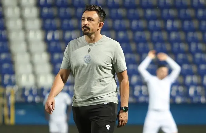 Tirana piketon Bashiç për stolin post Shehi
