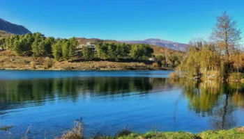 Tjetër ngjarje tragjike në Shqipëri! 62-vjeçari mbytet në liqenin e Viroit (EMRI)