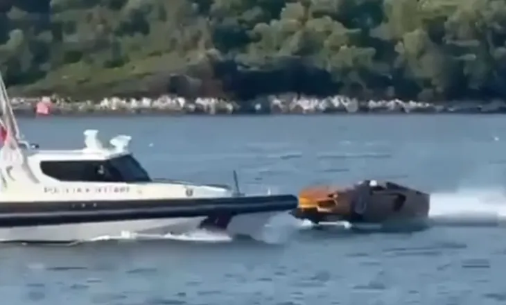 Tragjedia në Ksamil, momenti kur 20-vjeçari përplaset me shpejtësi me skafin e Policisë