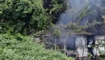 Tragjike/ 4 vëllezër humbin jetën të djegur nga zjarri brenda një kontejneri, ja dyshimet për ngjarjen e rëndë