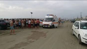 Tragjike në Durrës, humb jetën 11-vjeçari duke u larë në det