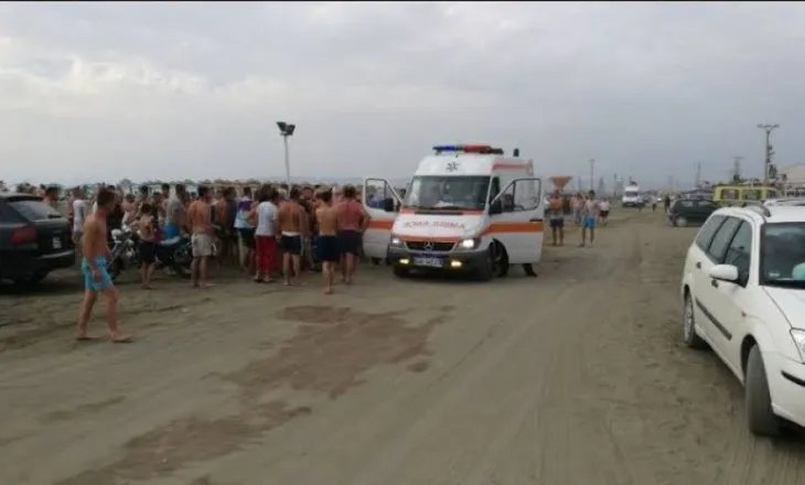 Tragjike në Durrës, humb jetën 11-vjeçari duke u larë në det
