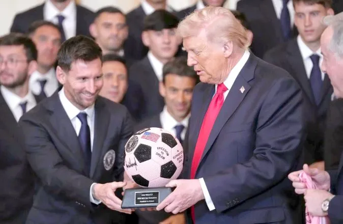Tramp apo Mesi, kush do ta dominojë Botërorin më të madh të futbollit?