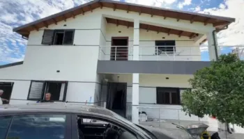 Tritol banesës 2-katëshe në Rrilë të Lezhës, raportohet vetëm për dëme materiale