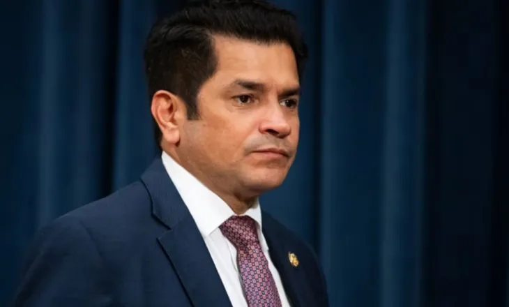 “Tronditet” Kongresi Amerikan, deputeti demokrat nën hetim për sjellje të pahijshme seksuale