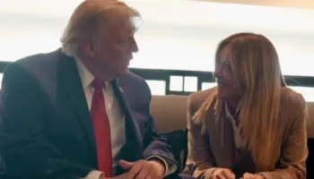 Trump ironizon sërish Melonin: Mu lut të bënim foto bashkë, pranova se më erdhi keq