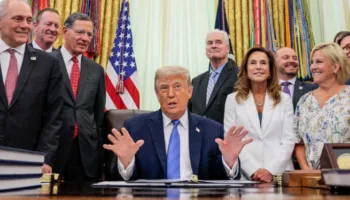 Trump paralajmëron Iranin: Do t’i sulmojmë shumë fort
