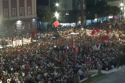 Tubimi masiv/ Gazetari: Protesta ka zgjuar nervin qytetar dhe ka promovuar Shqipërinë pozitivisht