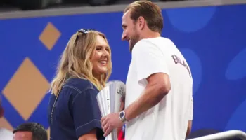Tuchel vendos “shtetrrethim” për Anglinë. Në Botëror, familjet takohen vetëm një herë në javë