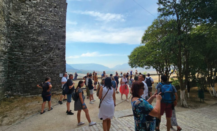Turistët nga Kosova dhe Italia vijojnë të mbajnë “fronin”, SHBA dhe Polonia me rritjen më të shpejtë