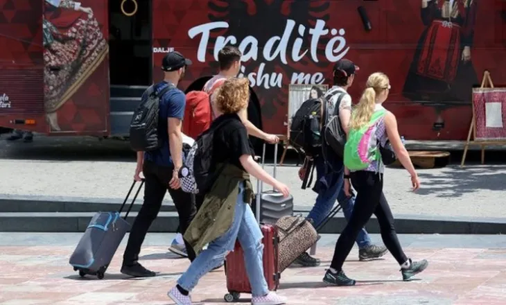 Turizmi në rritje, prilli sjell 19.7% më shumë vizitorë në Shqipëri