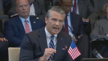 “Turp që na mbyllët bazat!”, Hegseth shpërthen kundër NATO-s: Rishikojmë praninë në Europë