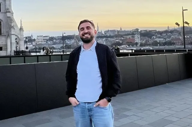 U gjet i hedhur në humnerë, trupi i Eglant Koçit dërgohet në morg; viktima ka plagë pas koke