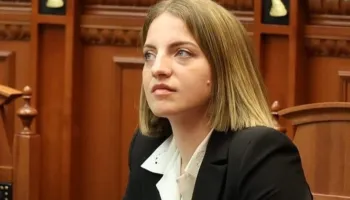 U largua nga grupi i PS, deputetja Koçeku: Shkojmë në zgjedhje të parakohshme dhe kandidoj në Tiranë