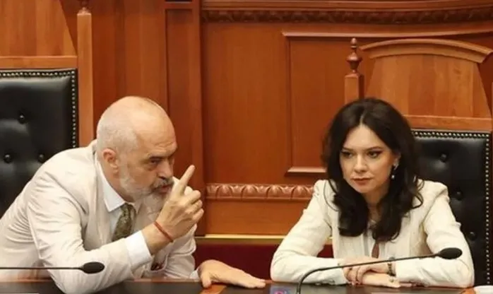U sulmua nga socialistët/ I kërkoi Ramës vetëpastrimin e PS, reagon Spiropali: Gjuhë të shthurura e konspiracione…
