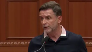 “Unë nuk kam famën tënde, Sali, atë që thua sot e përmbys nesër”/ Braçe për protestat: Nuk e ndërroj qëndrimin, aty ka përfitues banalë politikë